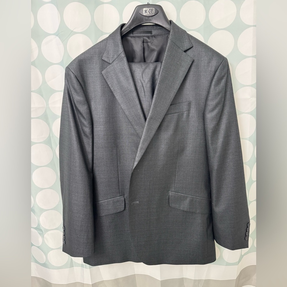 Men’s Kenneth Cole Suit